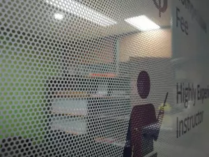 перфорированная пленка в интерьере